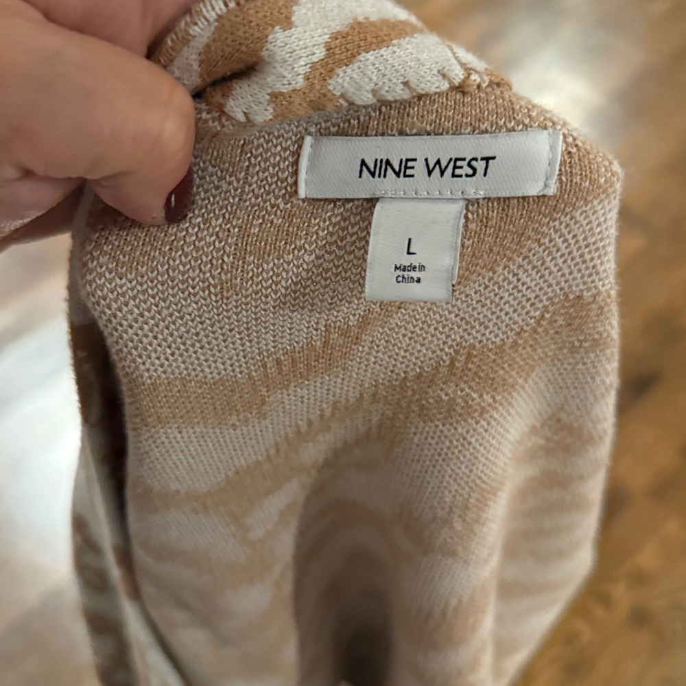Nine West Beige and White cardigan Sweater size L - Picture 4 of 6